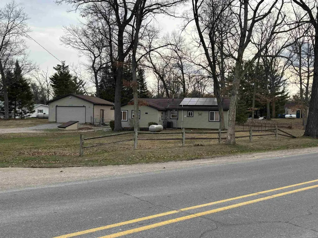 2901 Cathey Street Harrison City MI 48625