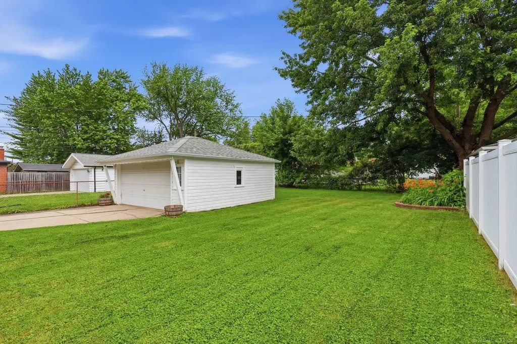22507 Socia Street St. Clair Shores City MI 48082