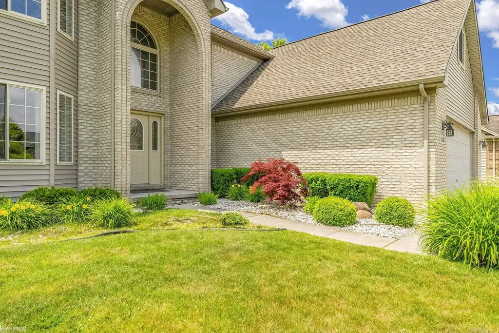 232 Liberty Avenue Marysville City MI 48040