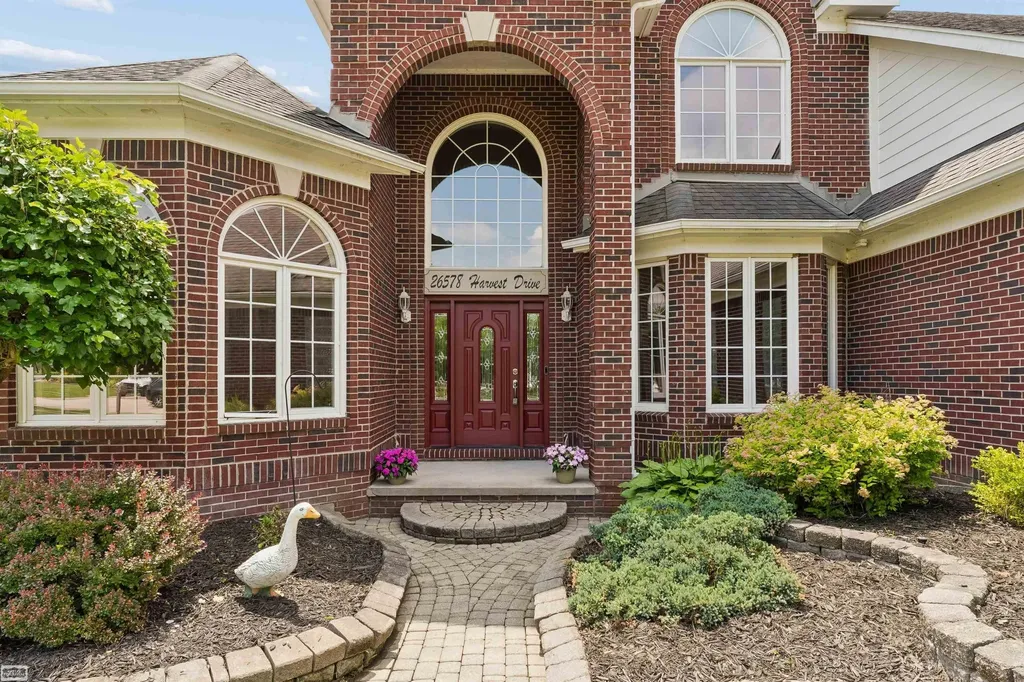 26578 Harvest Dr Drive Chesterfield Township MI 48051