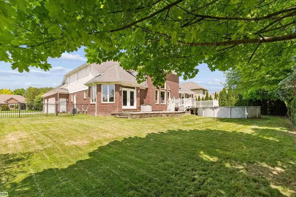 26578 Harvest Dr Drive Chesterfield Township MI 48051