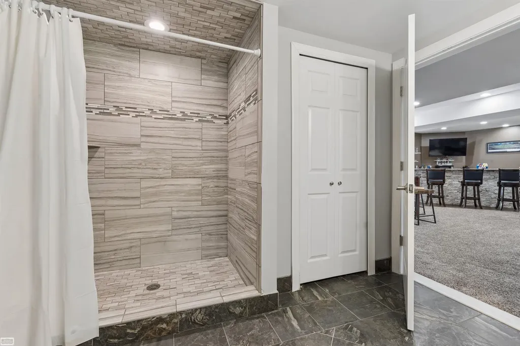 26578 Harvest Dr Drive Chesterfield Township MI 48051