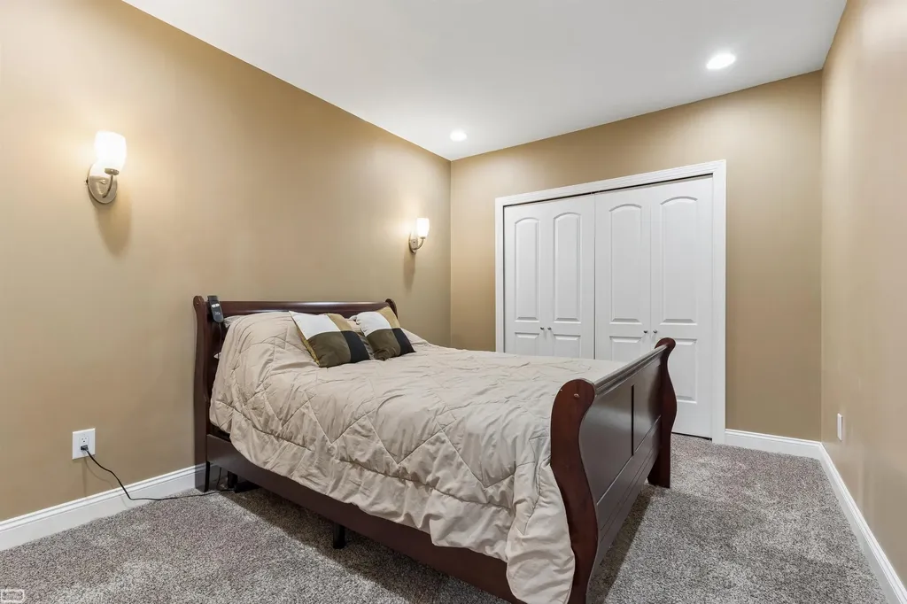 26578 Harvest Dr Drive Chesterfield Township MI 48051