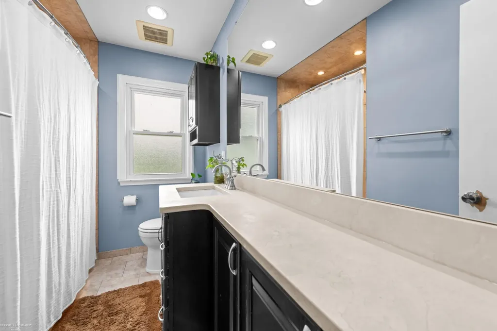 22914 Lincoln Street St. Clair Shores City MI 48082