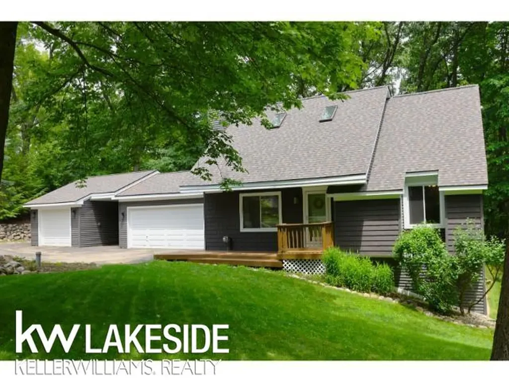 5096 Mohawk Avenue Independence Charter Township MI 48348