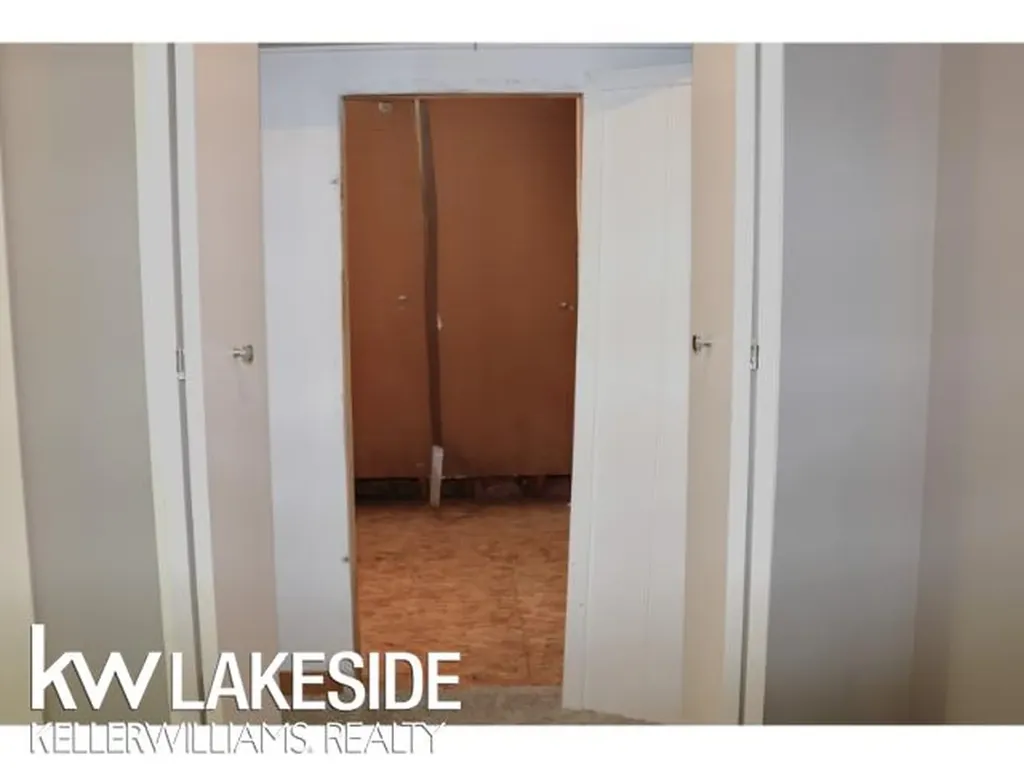 5096 Mohawk Avenue Independence Charter Township MI 48348