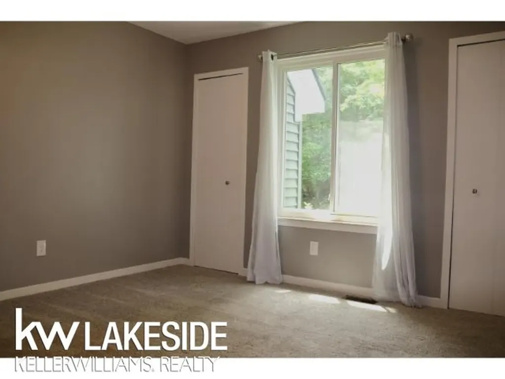 5096 Mohawk Avenue Independence Charter Township MI 48348