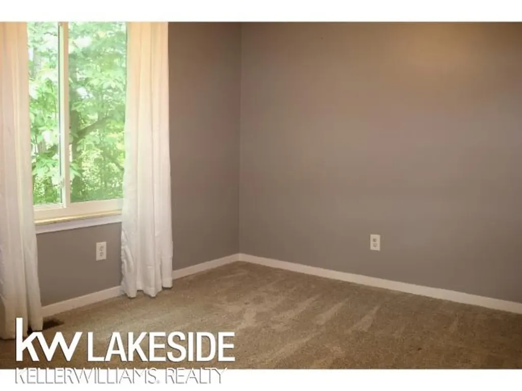 5096 Mohawk Avenue Independence Charter Township MI 48348