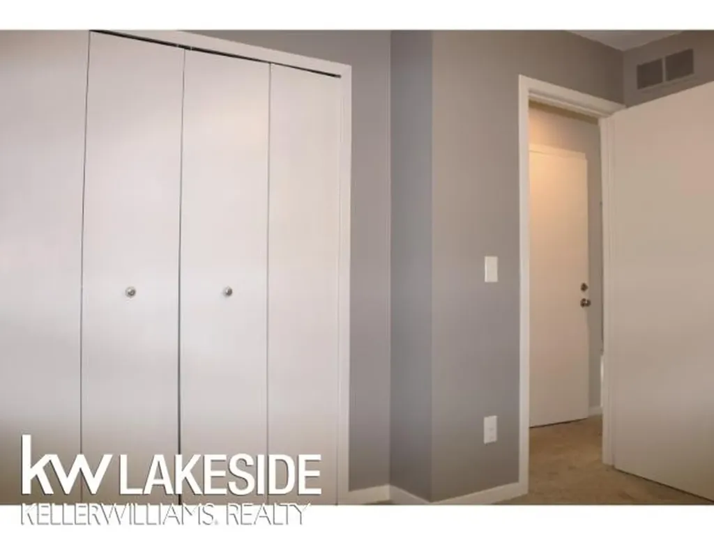 5096 Mohawk Avenue Independence Charter Township MI 48348