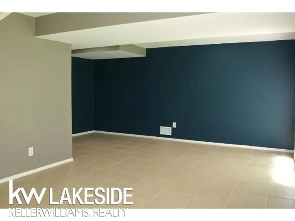 5096 Mohawk Avenue Independence Charter Township MI 48348