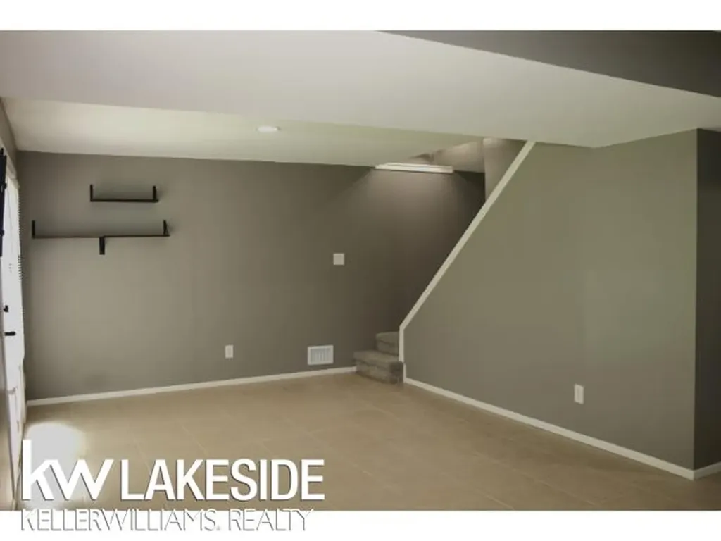 5096 Mohawk Avenue Independence Charter Township MI 48348
