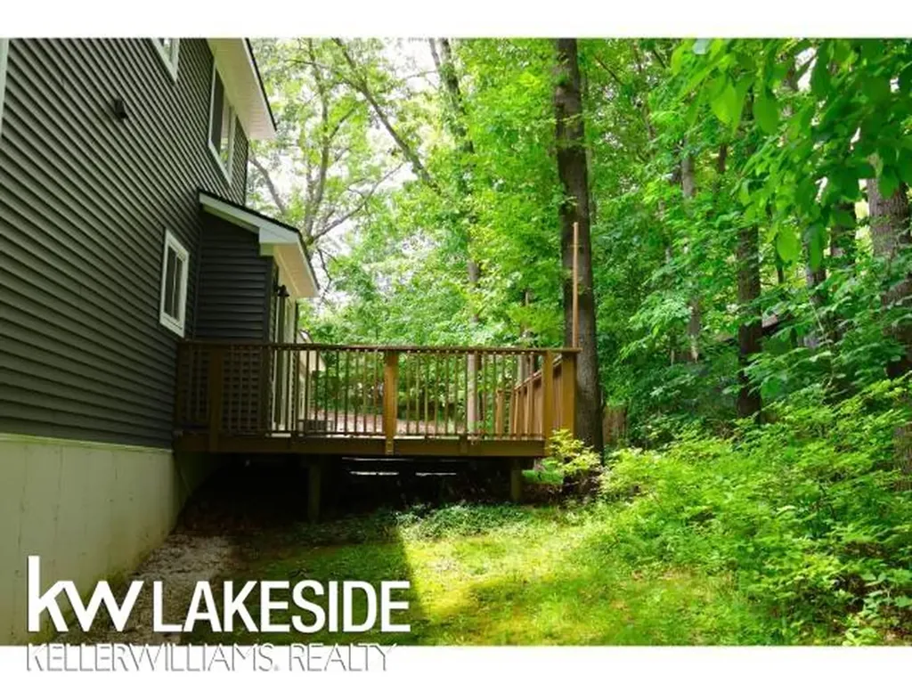 5096 Mohawk Avenue Independence Charter Township MI 48348