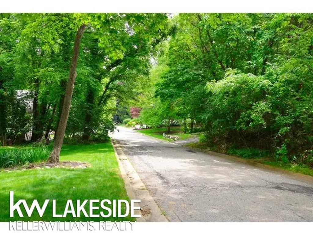 5096 Mohawk Avenue Independence Charter Township MI 48348