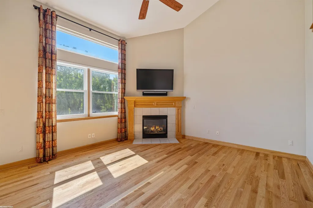 52282 Birch Court Chesterfield Township MI 48047