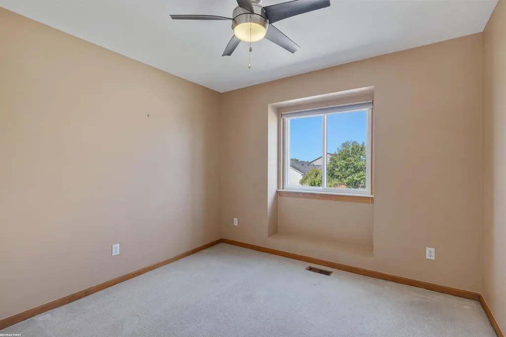52282 Birch Court Chesterfield Township MI 48047