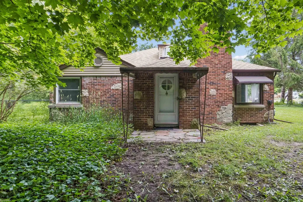 3000 W Water Street Port Huron Charter Township MI 48060