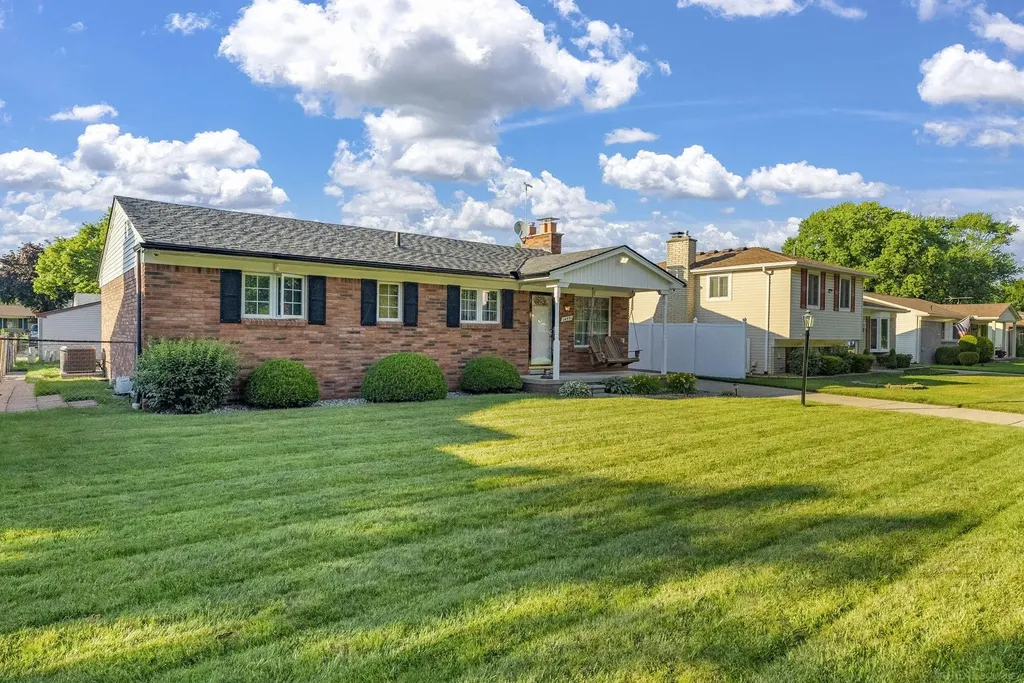 14551 Debbie Drive Sterling Heights City MI 48313