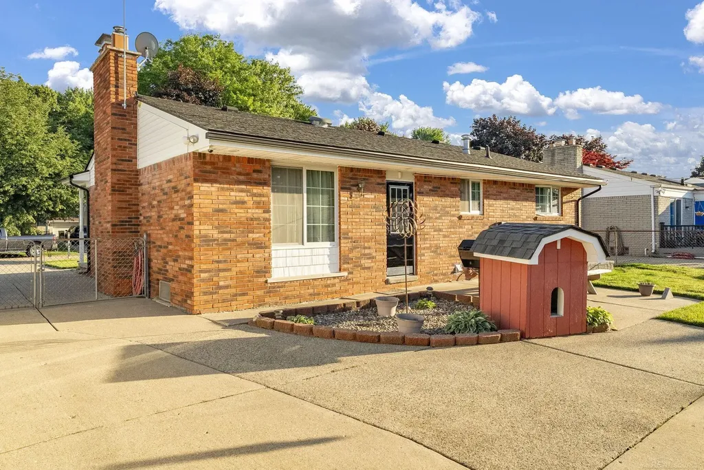 14551 Debbie Drive Sterling Heights City MI 48313