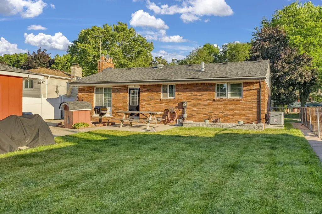 14551 Debbie Drive Sterling Heights City MI 48313