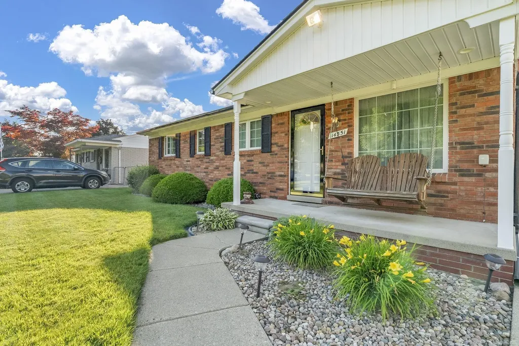 14551 Debbie Drive Sterling Heights City MI 48313