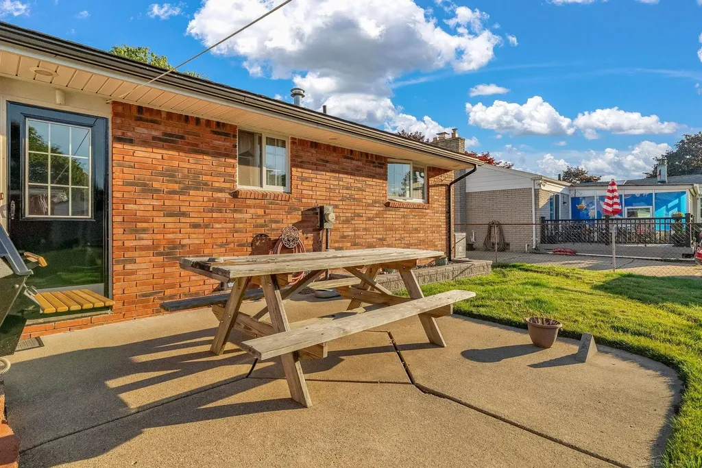 14551 Debbie Drive Sterling Heights City MI 48313