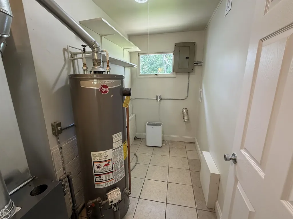 2546 Spruce Street Port Huron City MI 48060
