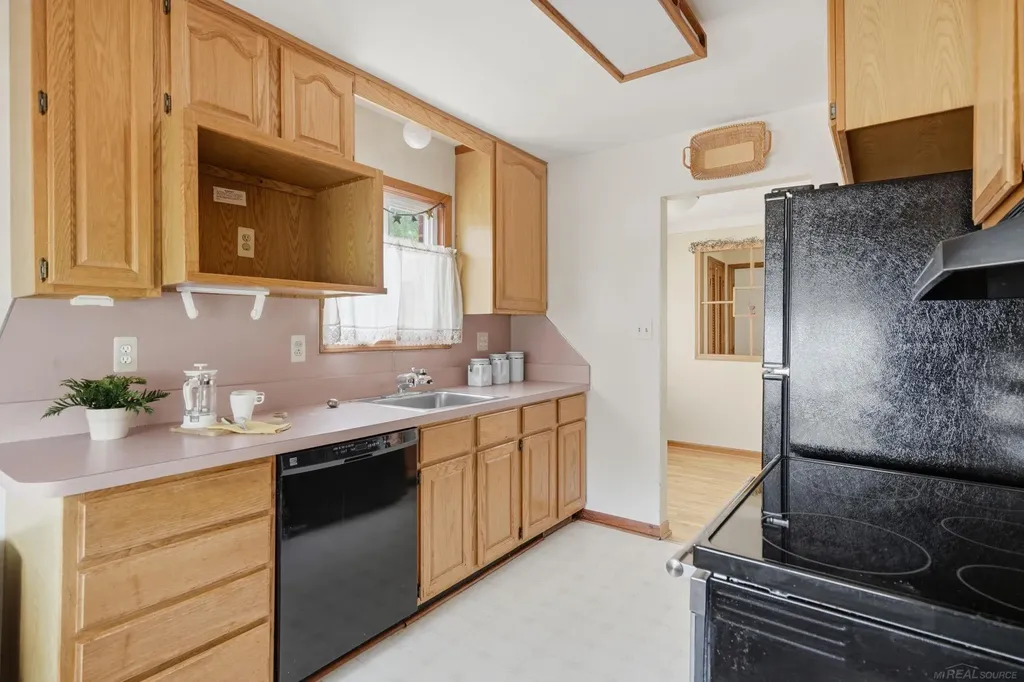 18735 Lexington Street Redford Charter Township MI 48240