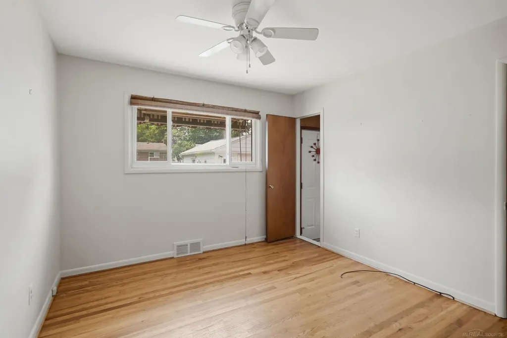 18735 Lexington Street Redford Charter Township MI 48240