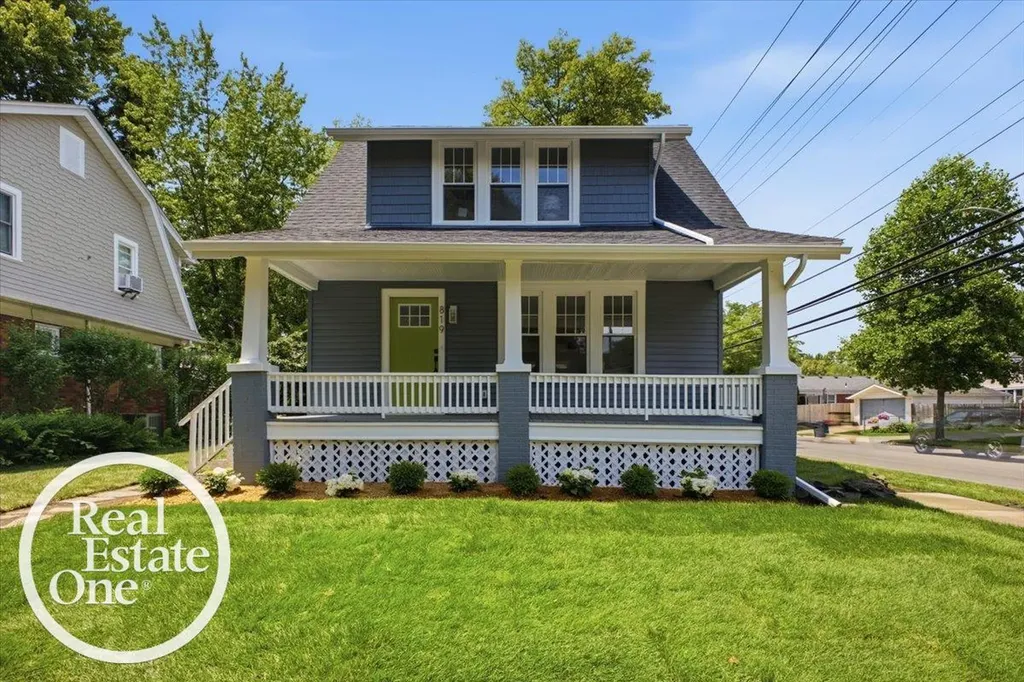 819 Notre Dame Street Grosse Pointe City MI 48230