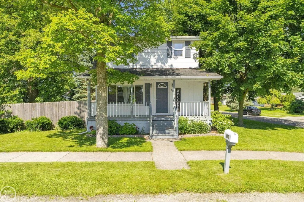 802 Saint James Street Marysville City MI 48040