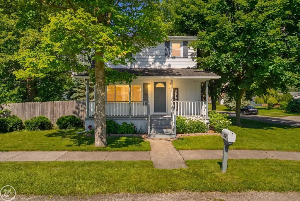 802 Saint James Street Marysville City MI 48040