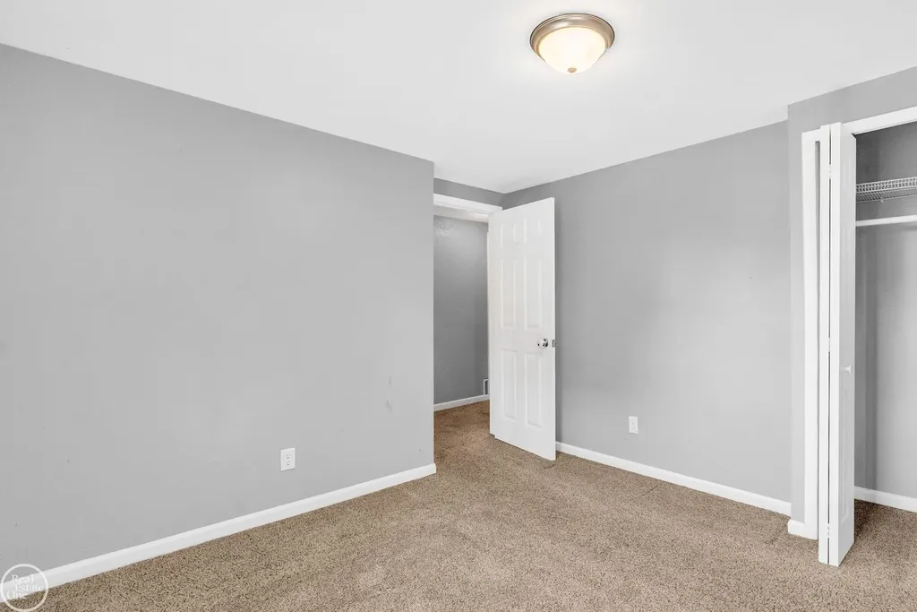 802 Saint James Street Marysville City MI 48040