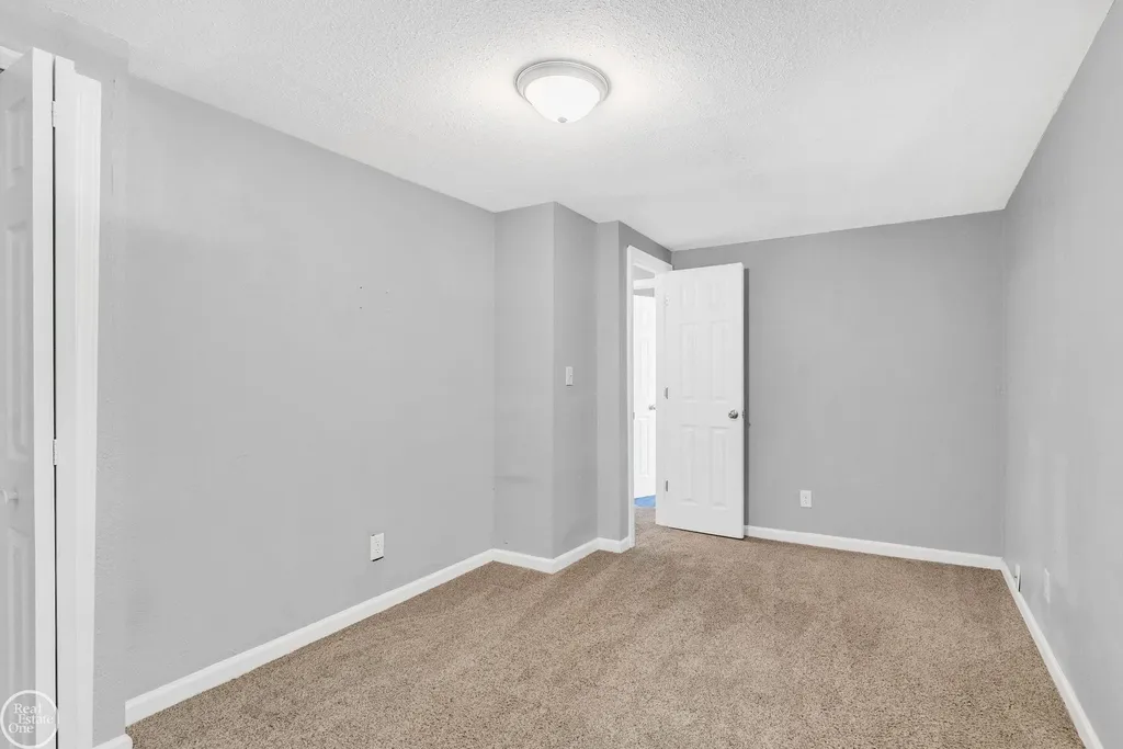 802 Saint James Street Marysville City MI 48040
