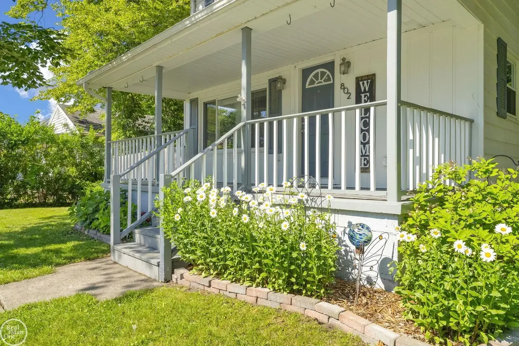 802 Saint James Street Marysville City MI 48040