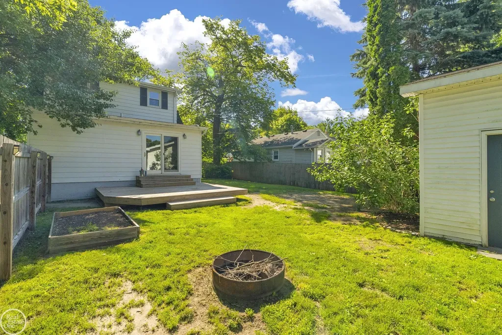 802 Saint James Street Marysville City MI 48040