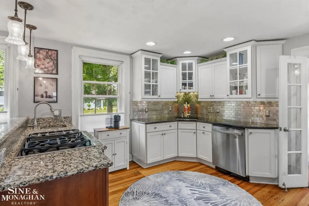 134 Kerby Road Grosse Pointe Farms City MI 48236