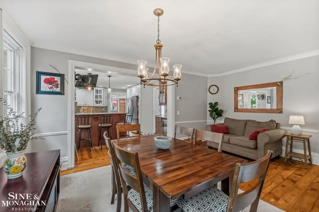 134 Kerby Road Grosse Pointe Farms City MI 48236
