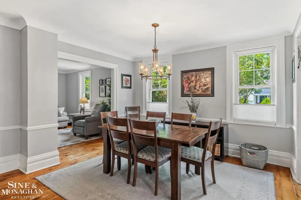 134 Kerby Road Grosse Pointe Farms City MI 48236