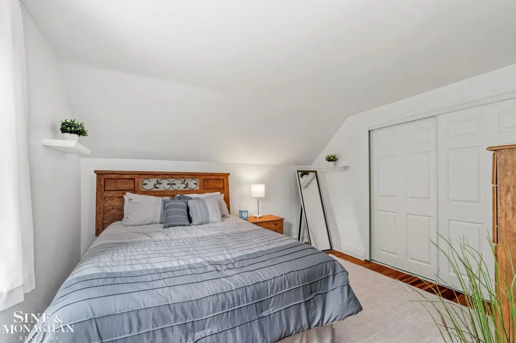134 Kerby Road Grosse Pointe Farms City MI 48236