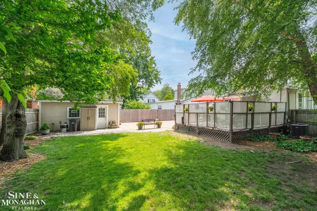 134 Kerby Road Grosse Pointe Farms City MI 48236