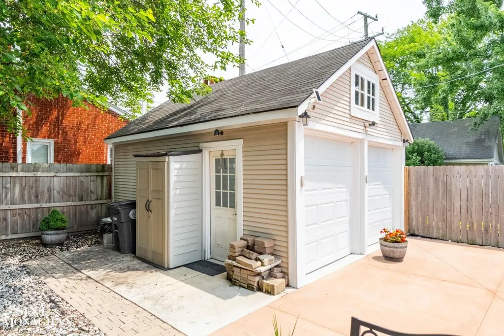 134 Kerby Road Grosse Pointe Farms City MI 48236