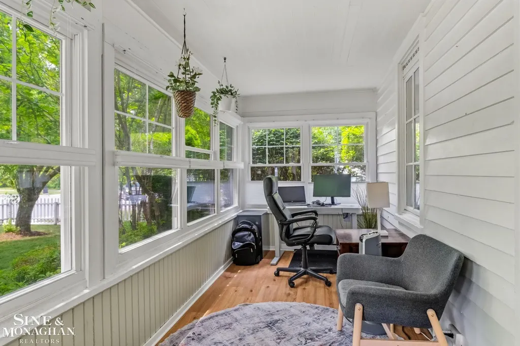 134 Kerby Road Grosse Pointe Farms City MI 48236
