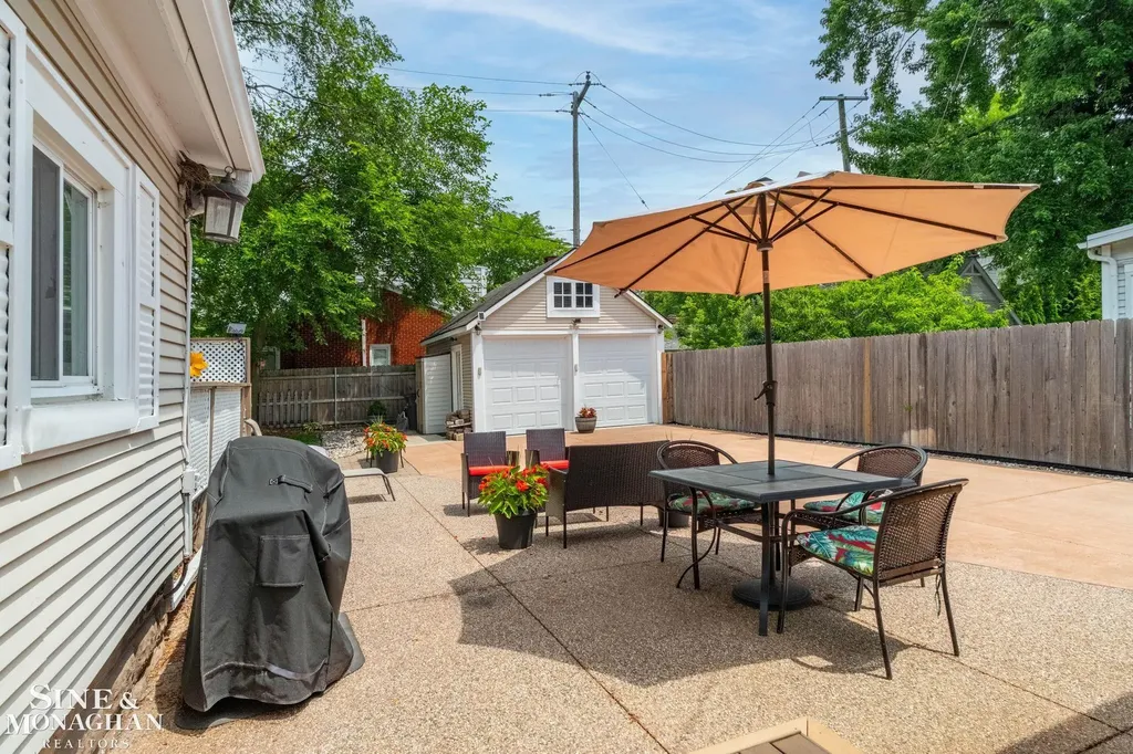 134 Kerby Road Grosse Pointe Farms City MI 48236
