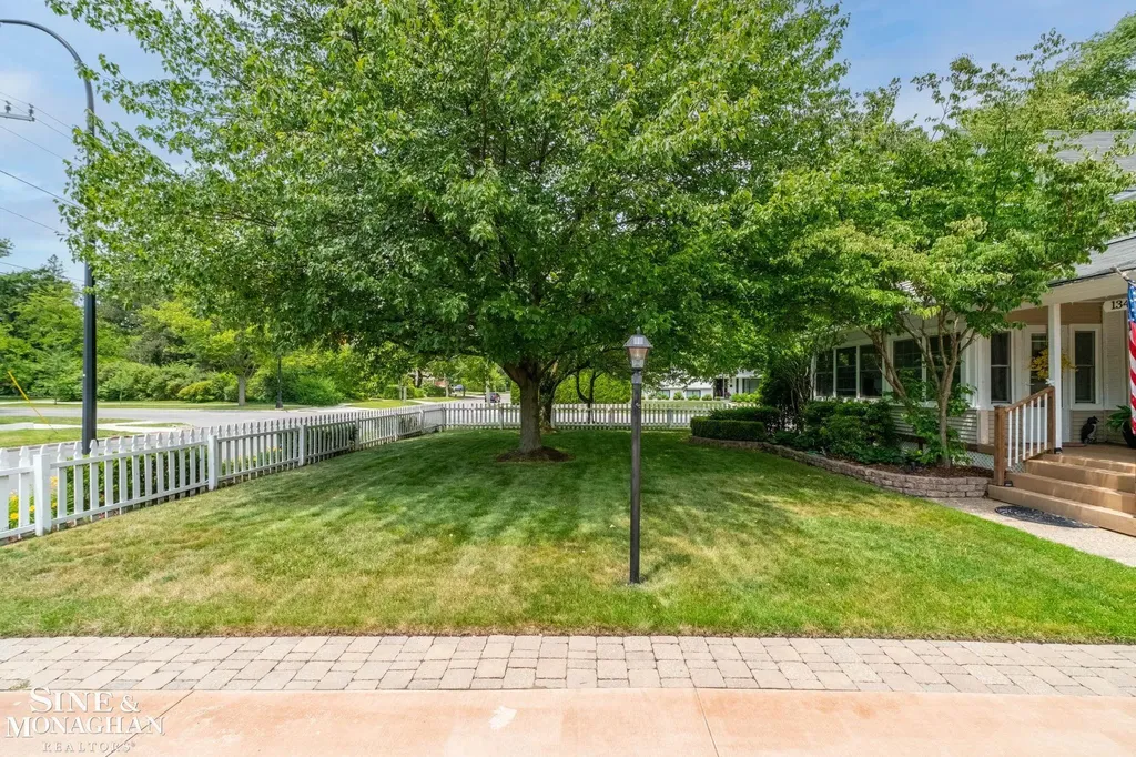 134 Kerby Road Grosse Pointe Farms City MI 48236