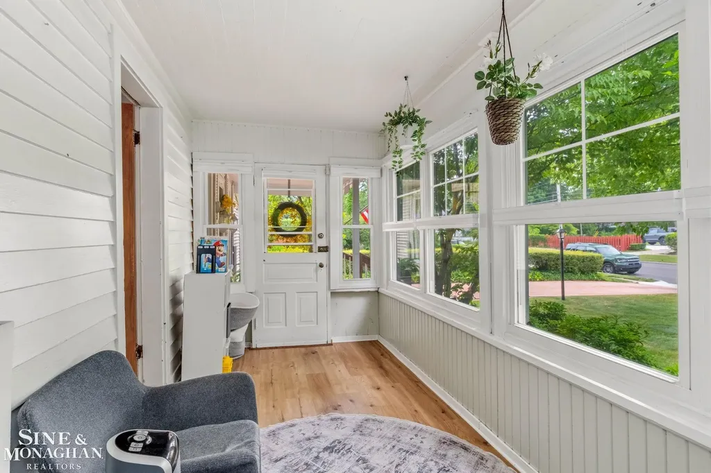 134 Kerby Road Grosse Pointe Farms City MI 48236