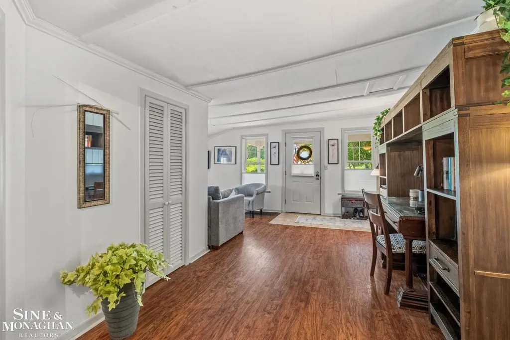 134 Kerby Road Grosse Pointe Farms City MI 48236