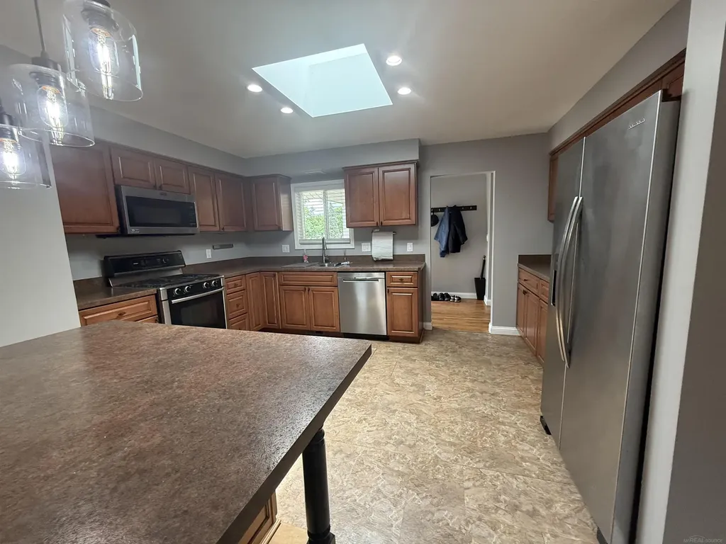 4055 Sandy Creek Drive Shelby Charter Township MI 48316