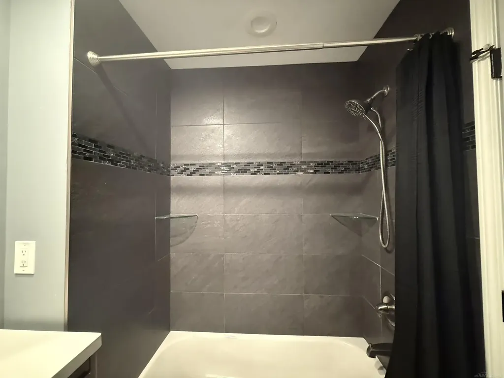 4055 Sandy Creek Drive Shelby Charter Township MI 48316
