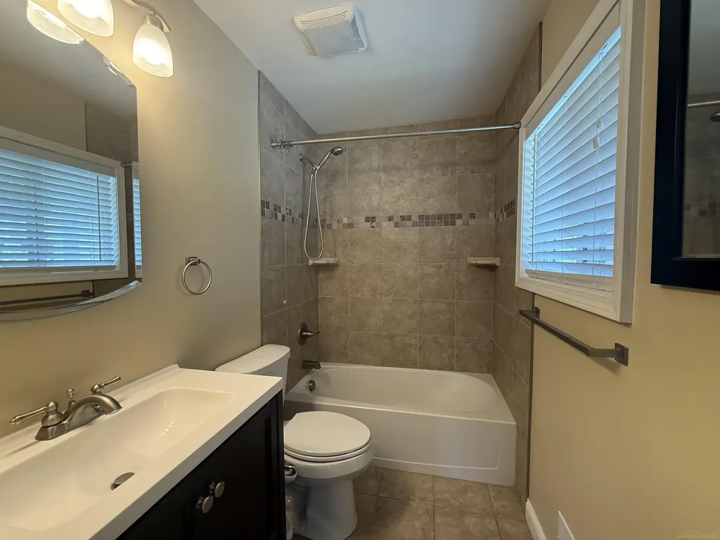 4055 Sandy Creek Drive Shelby Charter Township MI 48316