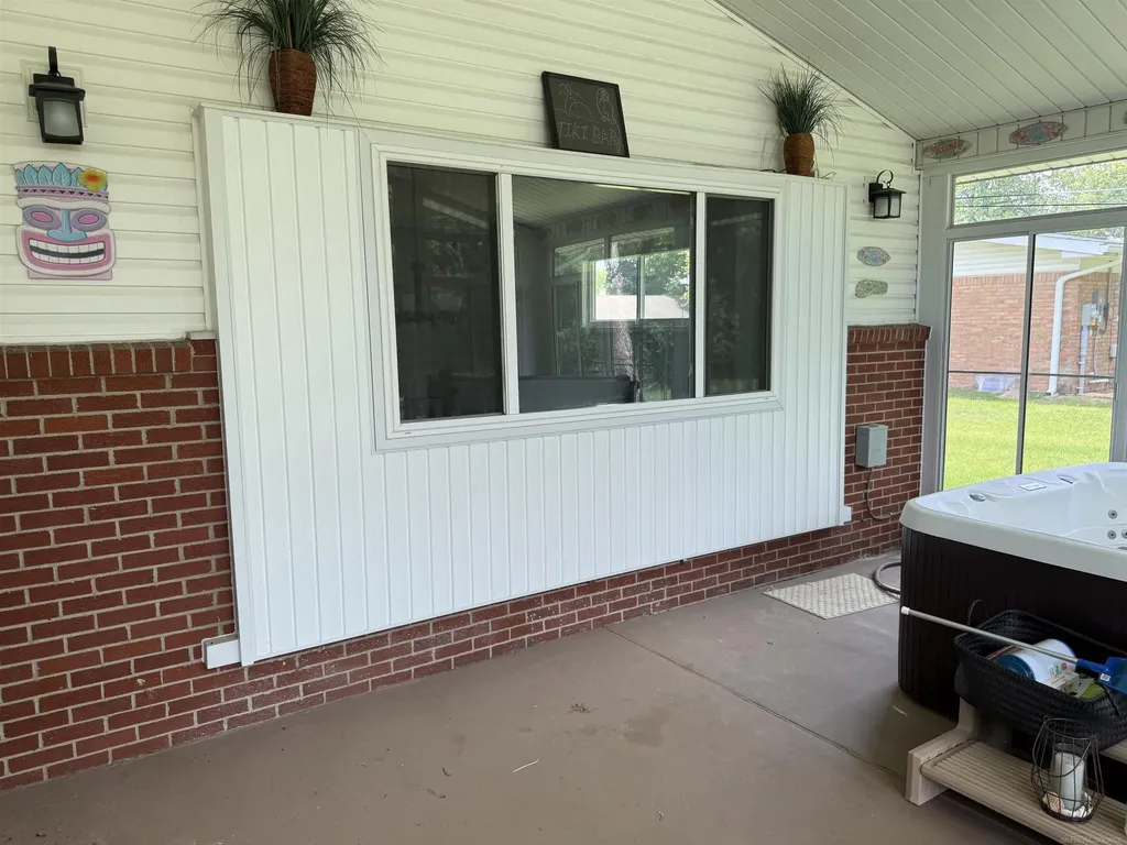 4055 Sandy Creek Drive Shelby Charter Township MI 48316